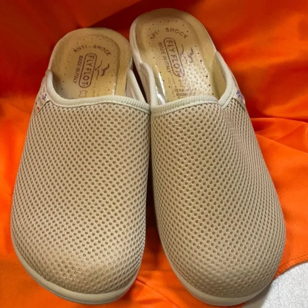 Fly Flot Womens 38 7 Tan Slip On Shoe